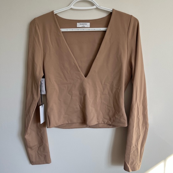 Babaton contour v-neck long sleeve - Picture 2 of 3